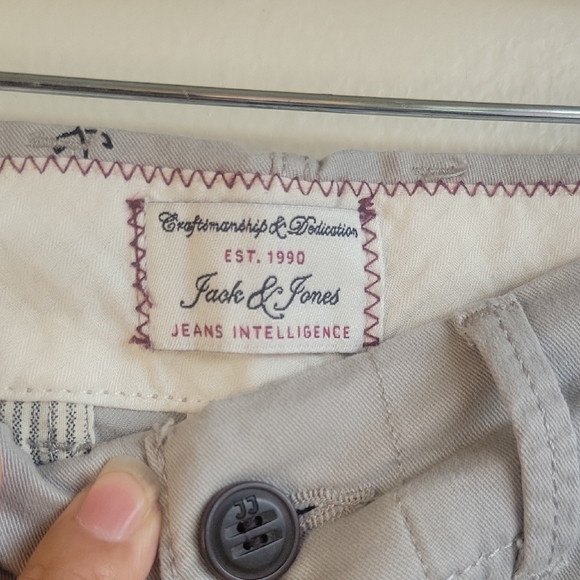 Jack & Jones Light Gray Shorts New - Picture 4 of 11